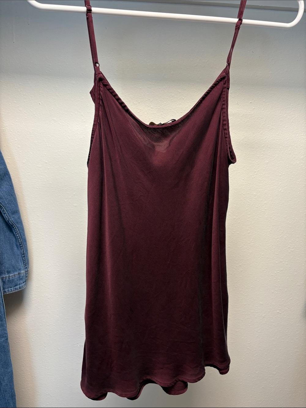 Quince Women’s Burgundy Cowl Neck Silk Camisole Top M - Picture 3 of 3
